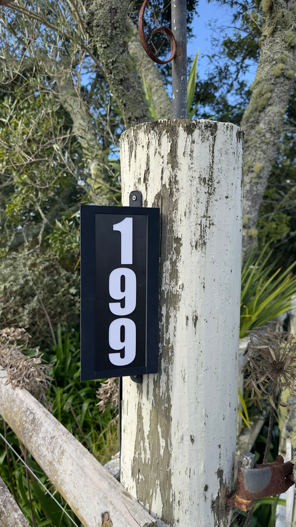Rural illuminated Street Number - Solar Powered