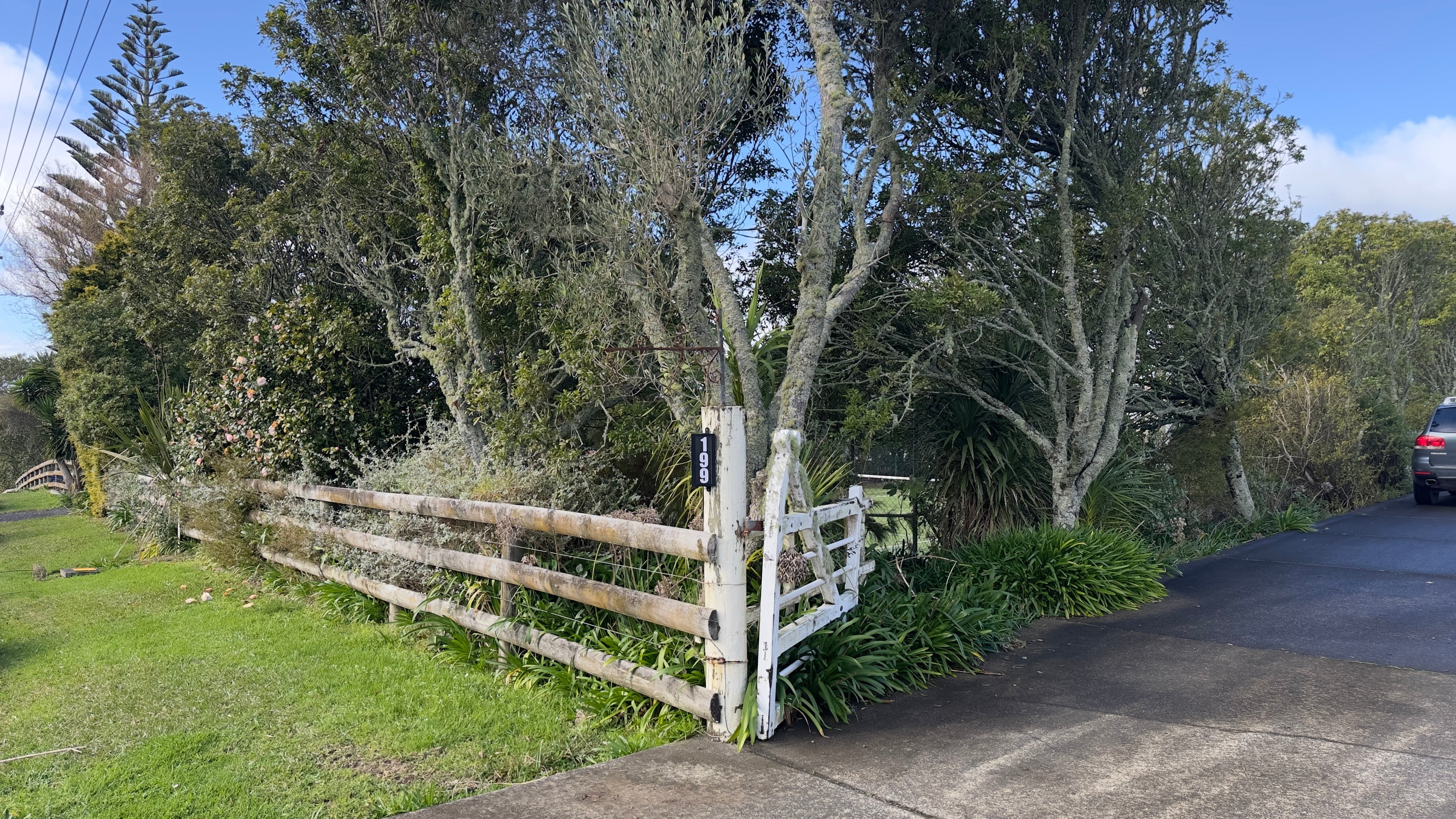 Rural illuminated Street Number - Solar Powered