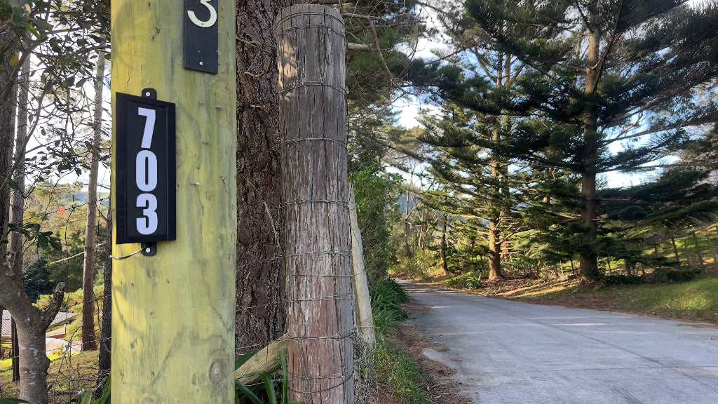 Rural illuminated Street Number - Solar Powered