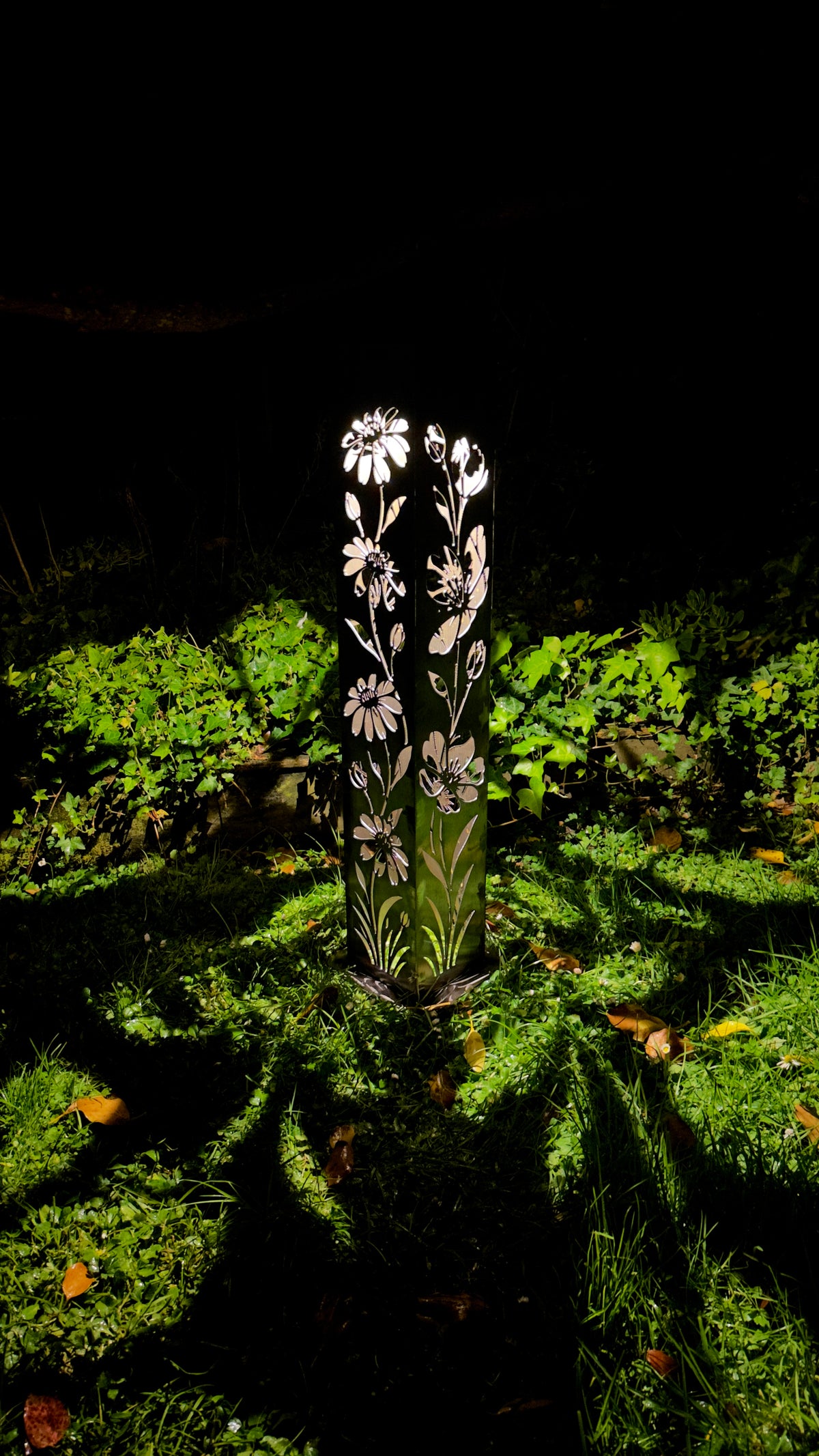 Petals of Light – Solar Illuminated Garden Pillar